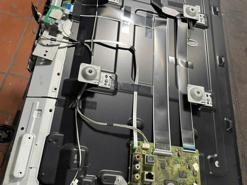 Thay màn hình tivi samsung lg sony tận nhà